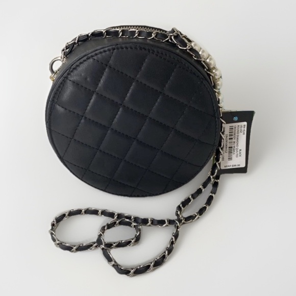 Badgley Mischka Black Mini Quilted Round Crossbody W/ Pearls NWT - Picture 3 of 7